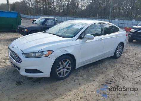 2014 Ford Fusion Se z USA, uszkodzony, nr VIN 3FA6P0H76ER386833
